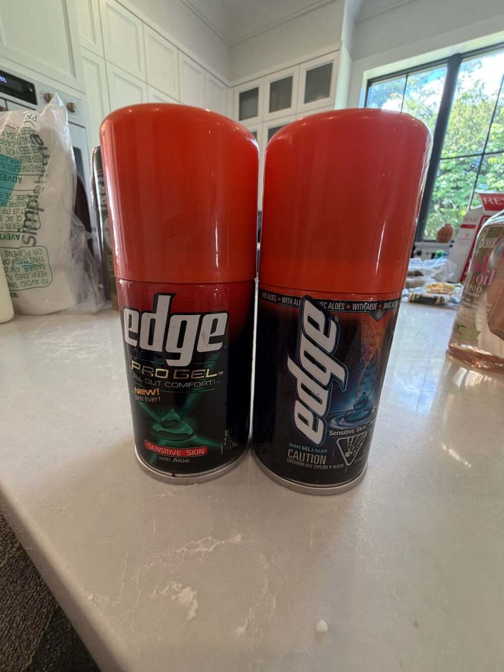 Lot of 2 Edge Sensitive Skin Shave Gel with Aloe 2.75oz Includes Vintage Pro Gel